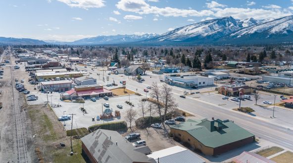 Hamilton Pizza Hut Parking Lot: 1006 N 1st St, Hamilton, MT 59840